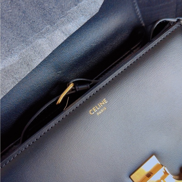 Triomphe Medium Bag - Picture 12 of 13